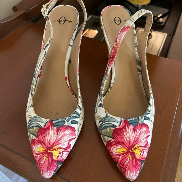 Joey O Vintage Floral Heels - Picture 2 of 4
